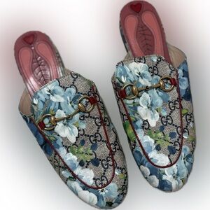 Gucci Floral Print Loafers (Barely Worn)